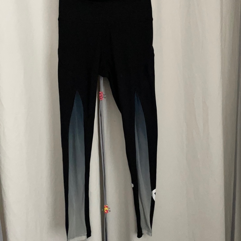 Victoria Secrets Pink leggings